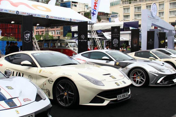 5 accessoires de mode à emporter en voyage