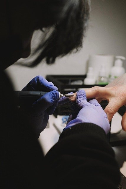 Formation prothésiste ongulaire en ligne : devenez expert facilement